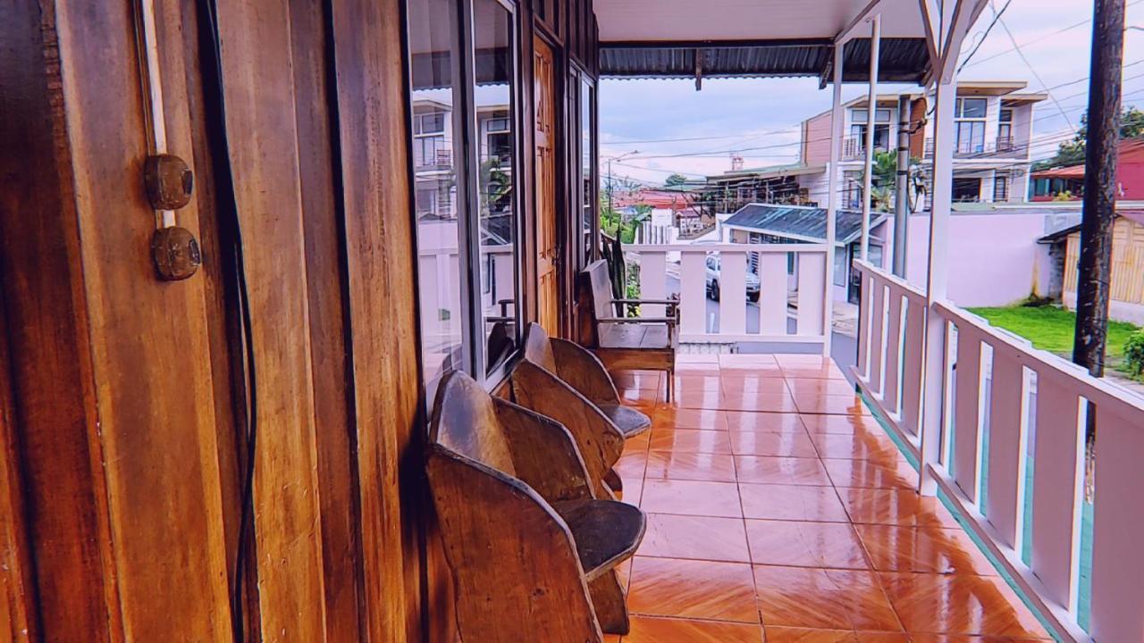 Auberge de jeunesse Alpha Arenal à La Fortuna Extérieur photo