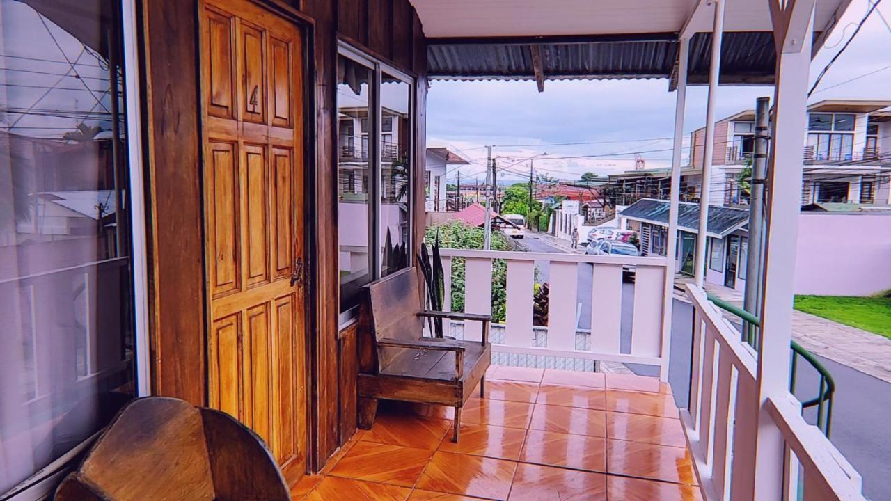 Auberge de jeunesse Alpha Arenal à La Fortuna Extérieur photo